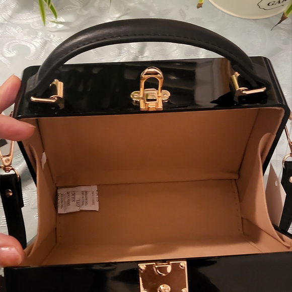 Fashion sling , crossbody or shoulder bag - Picture 12 of 16